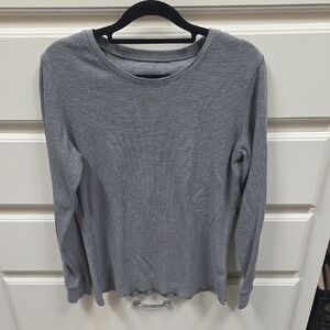 2 Waffle Style Long Sleeve. Gray And Green Ribbed Long Sleeve Top
